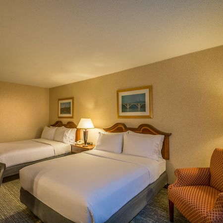 Holiday Inn Arlington At Ballston By Ihg Exterior photo