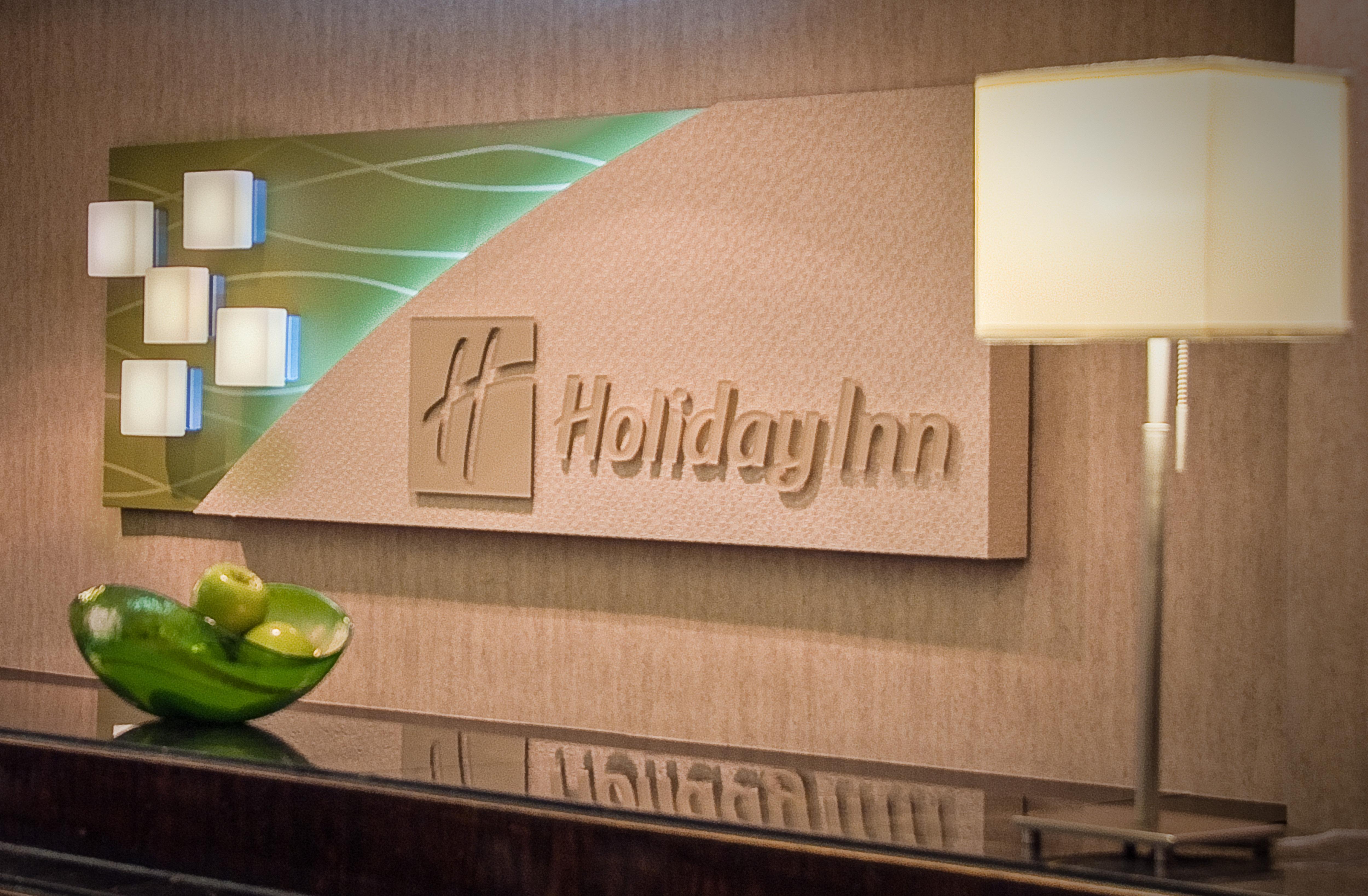 Holiday Inn Arlington At Ballston, An Ihg Hotel Exterior photo