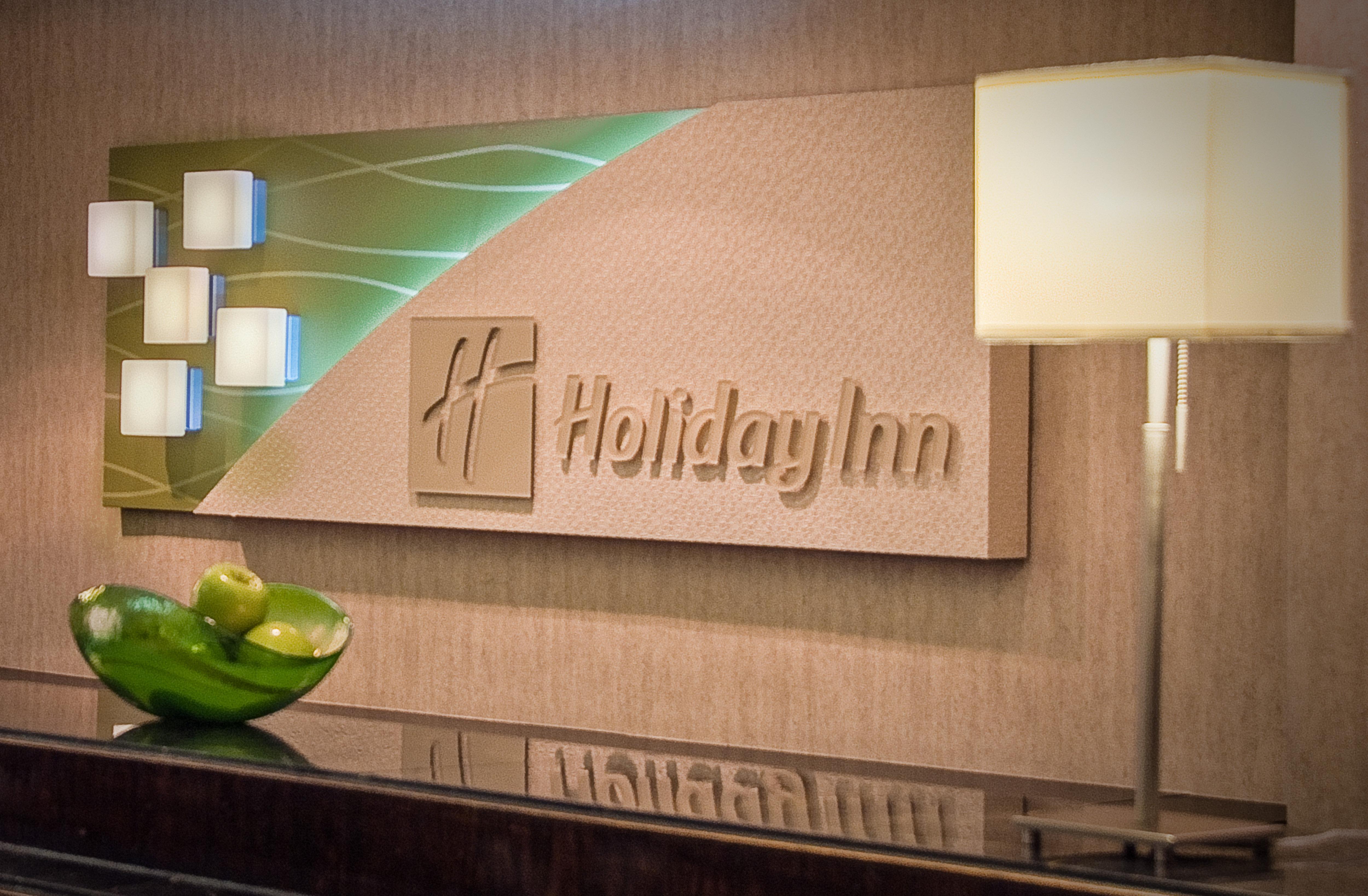 Holiday Inn Arlington At Ballston By Ihg Exterior photo