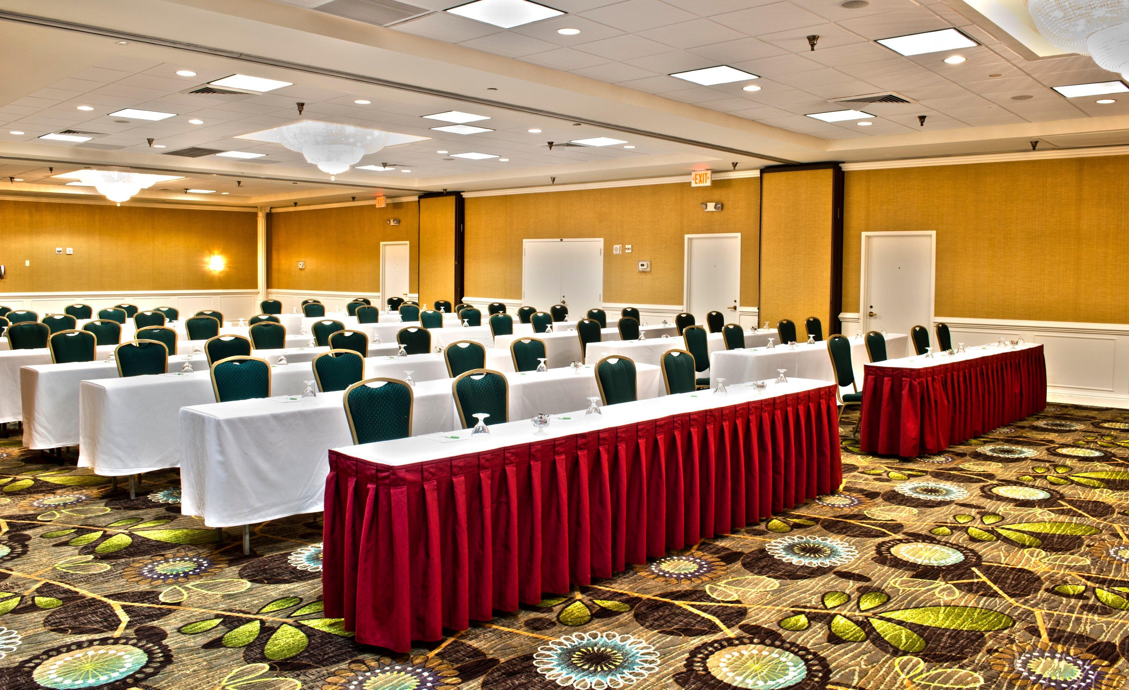 Holiday Inn Arlington At Ballston By Ihg Exterior photo