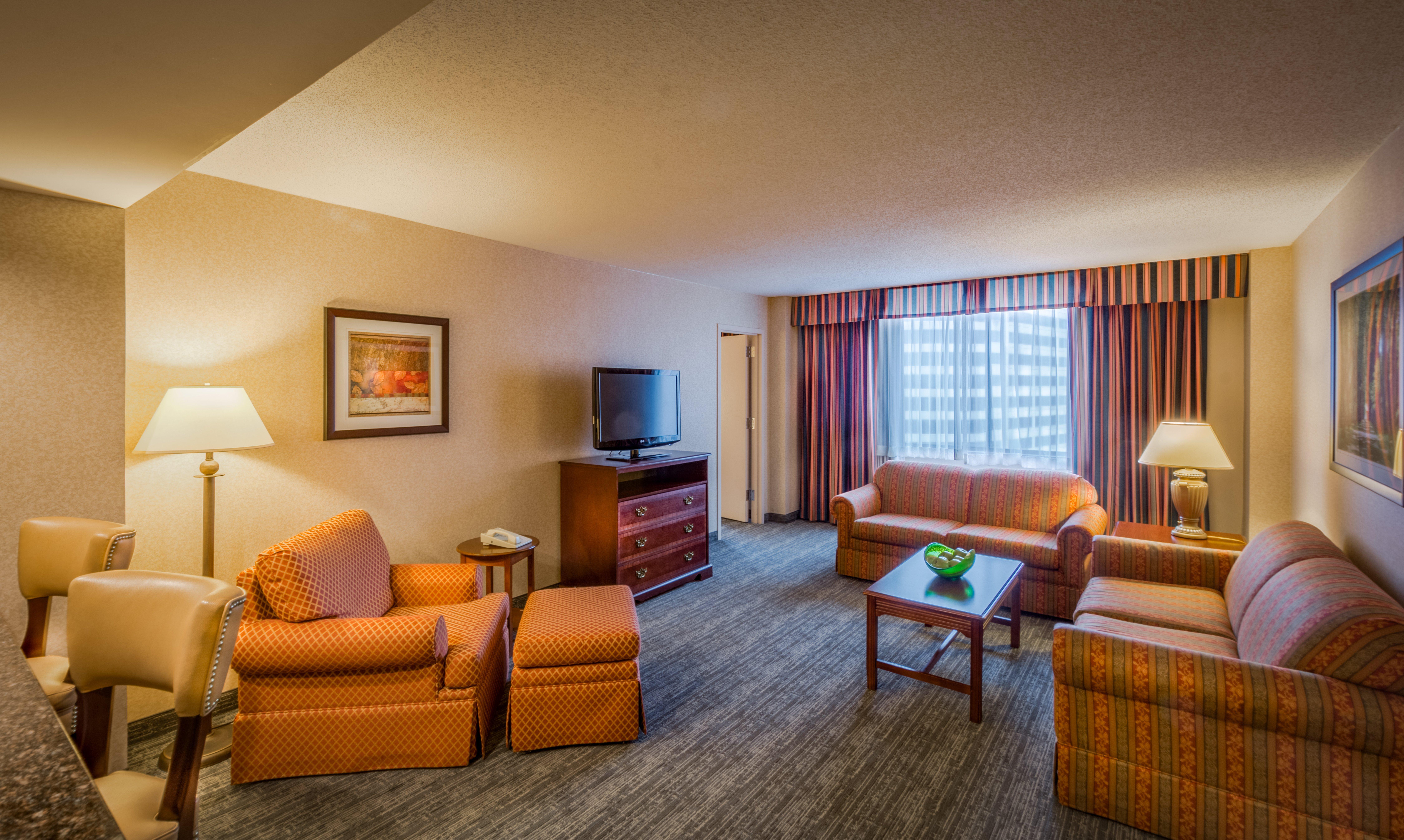 Holiday Inn Arlington At Ballston By Ihg Exterior photo